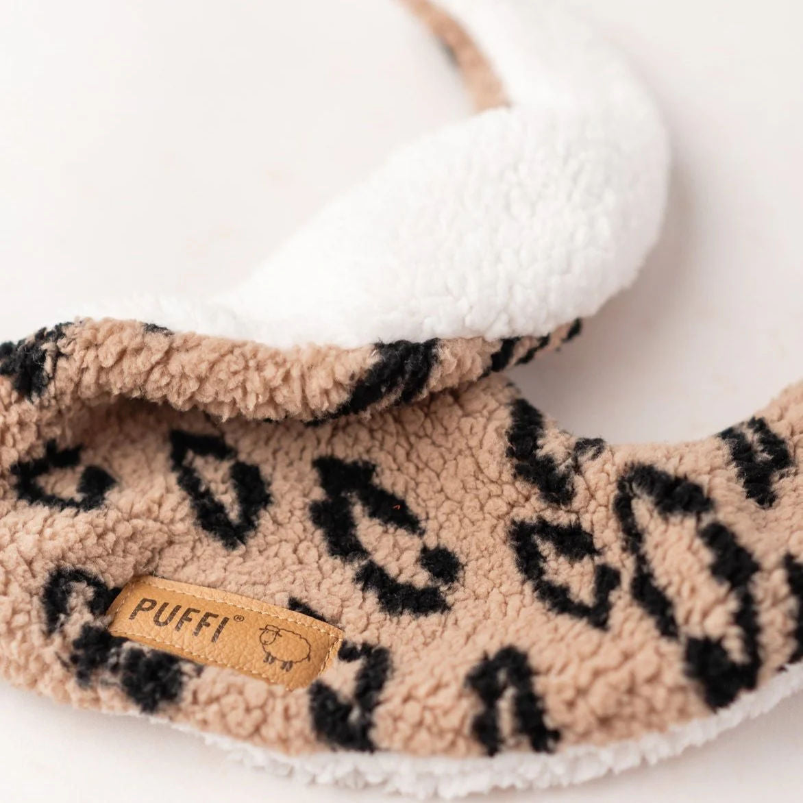Shaggy bib - Rutica TIGER