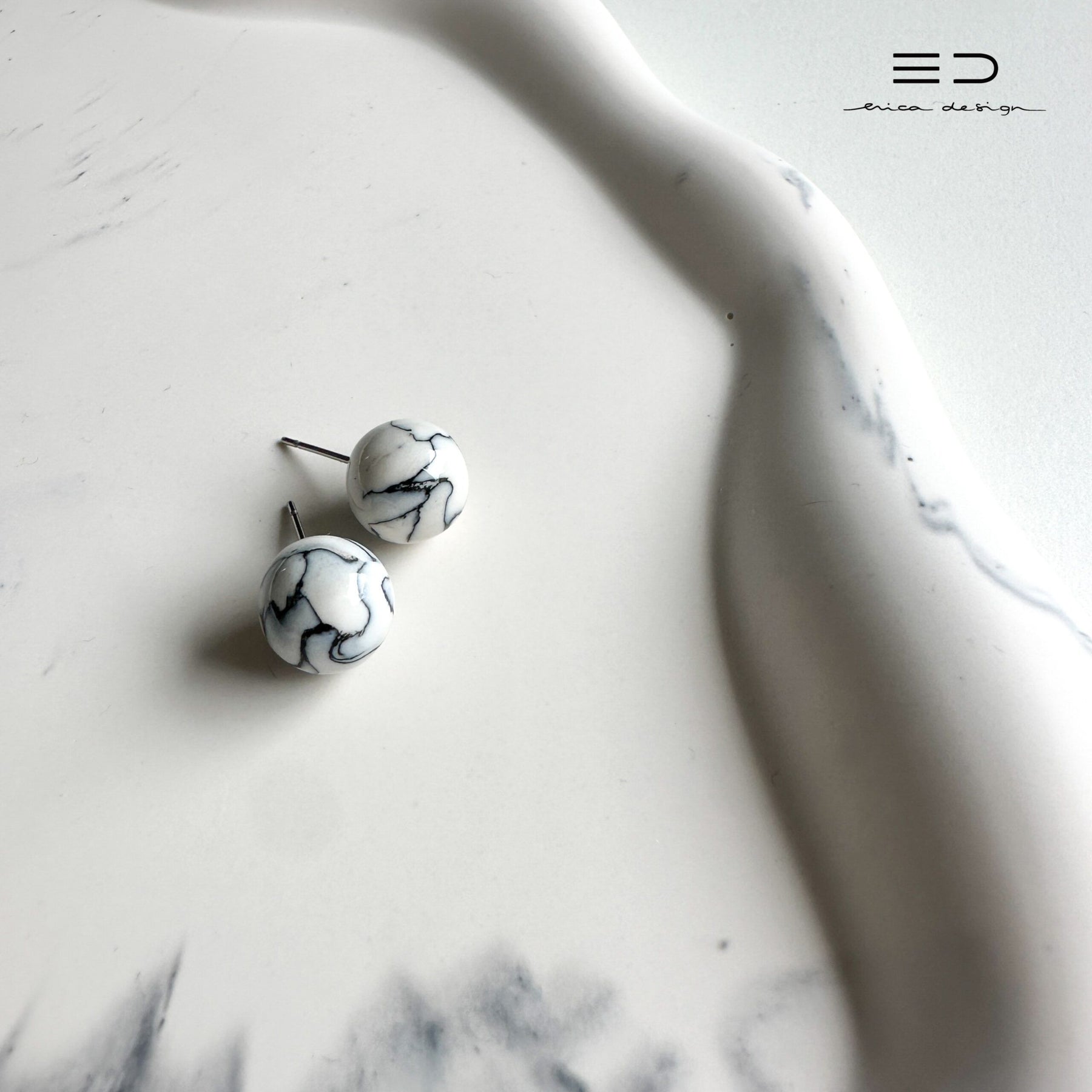 bulb uhani | marble črna