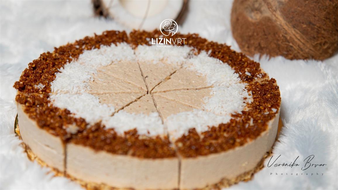Fresh cake with ECO certificate - MONO - coconut (small/8 pieces/diameter-18)