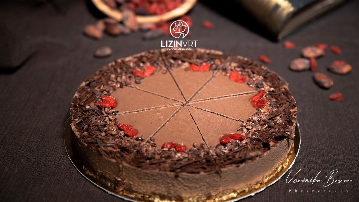 Fresh cake with ECO certificate - MONO - chocolate (small/8 pieces/diameter-18)