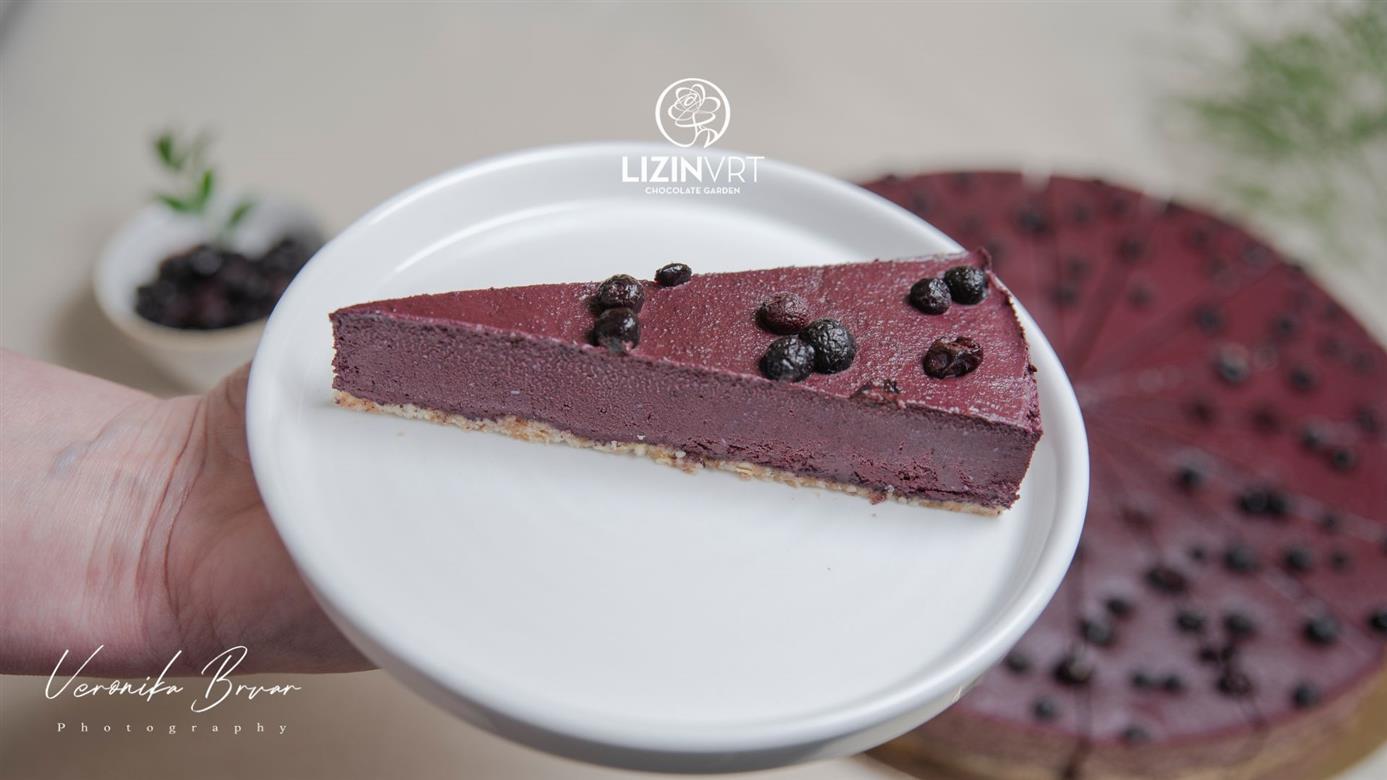 Fresh cake with ECO certificate - BLUEBERRY (large/16 pieces)