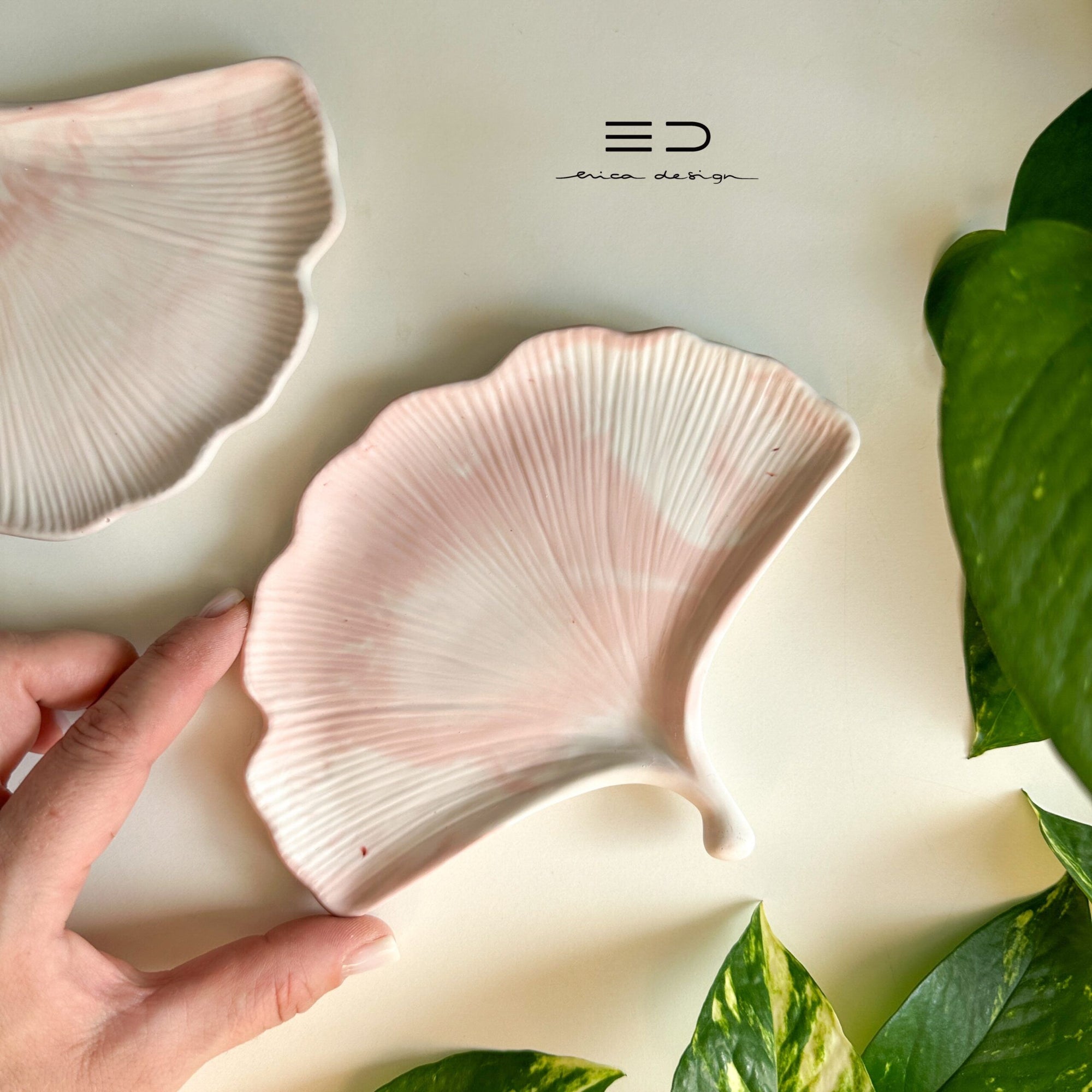 dekorativni pladenj ginko | roza