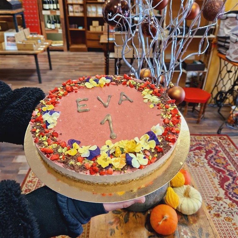 Fresh cakes with your wishes - WITH AN INSCRIPTION - gallery