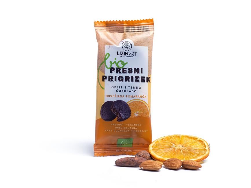 SALE (package 25) Organic Fresh snack covered in dark chocolate-orange 30 g