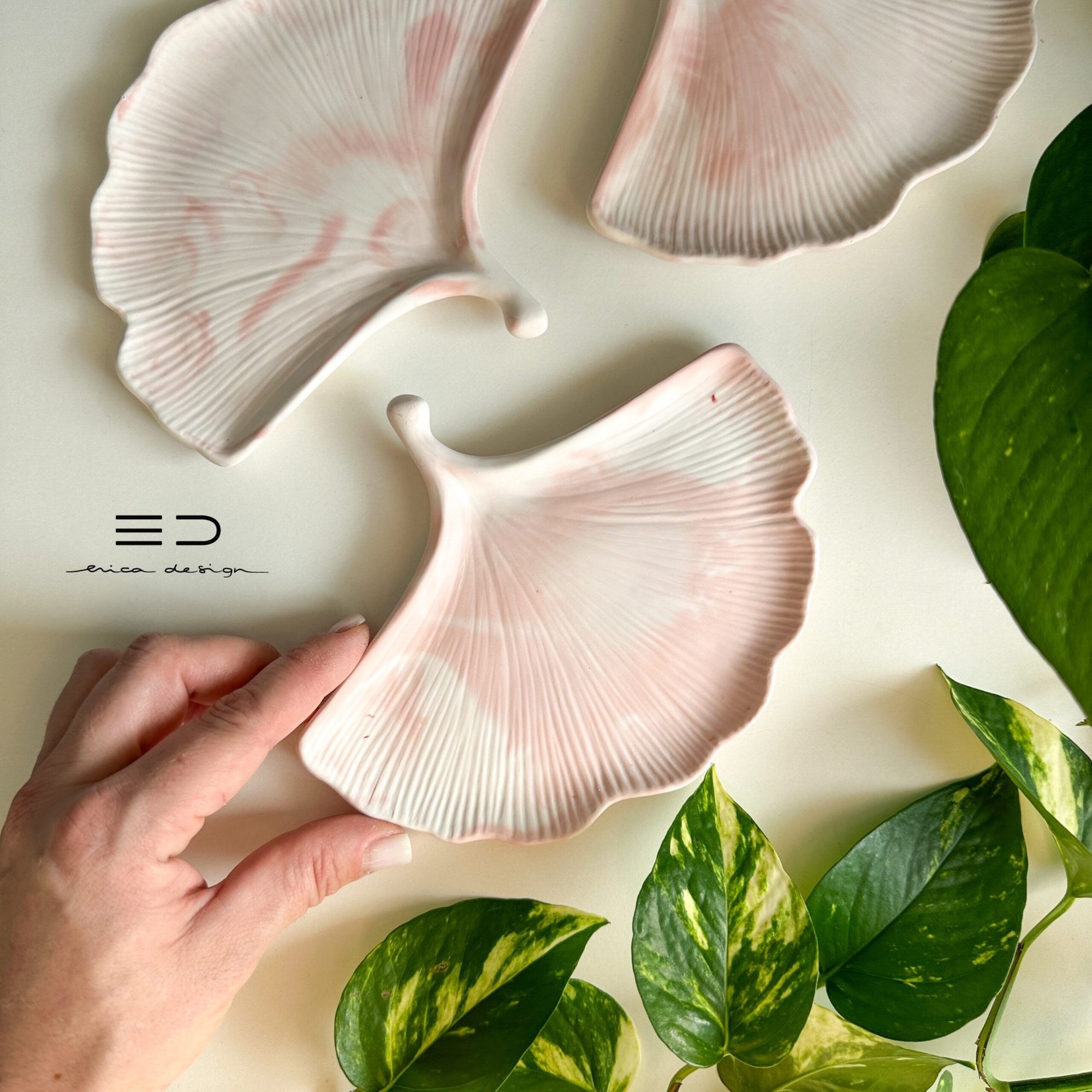 dekorativni pladenj ginko | roza