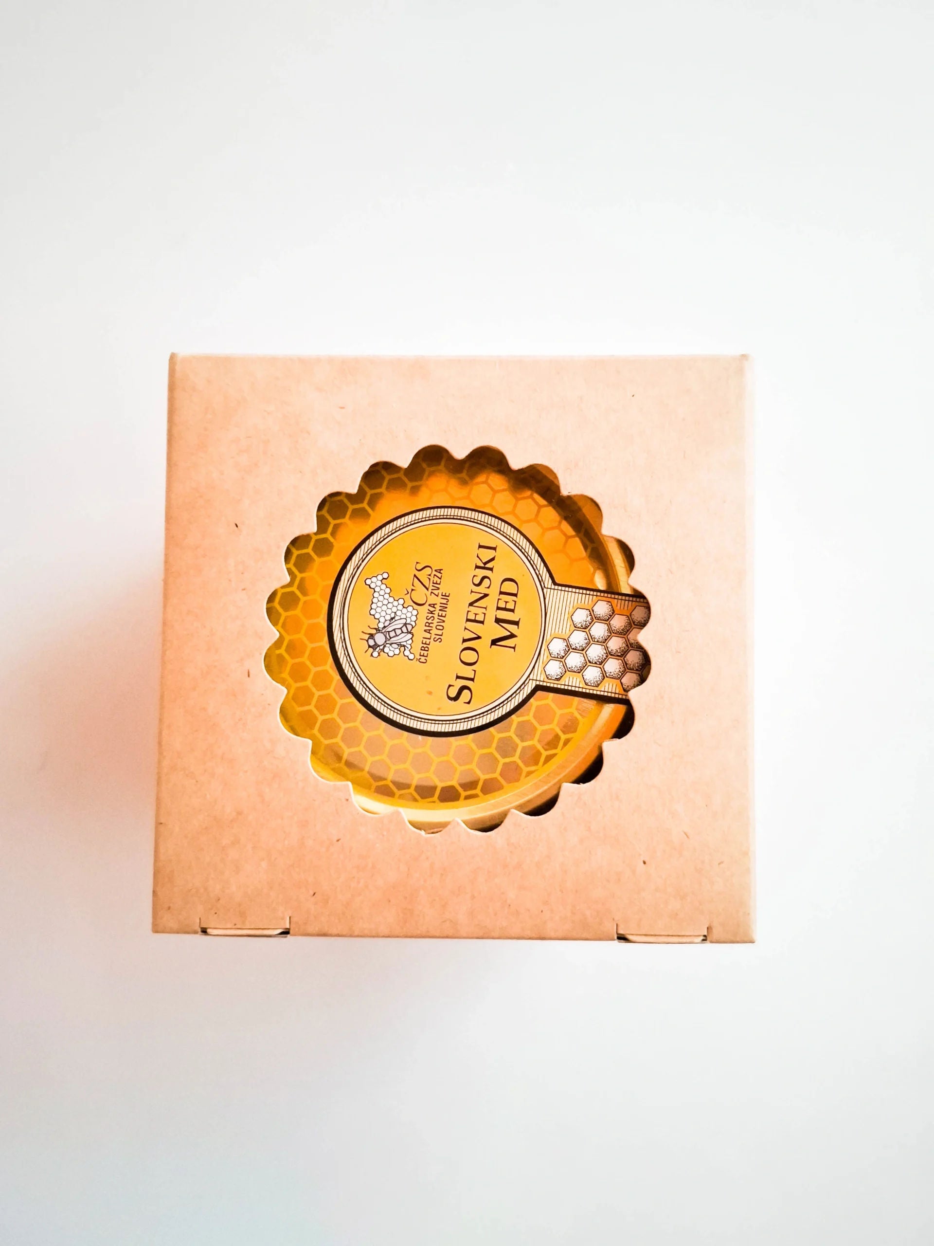 450g of forest honey in a box