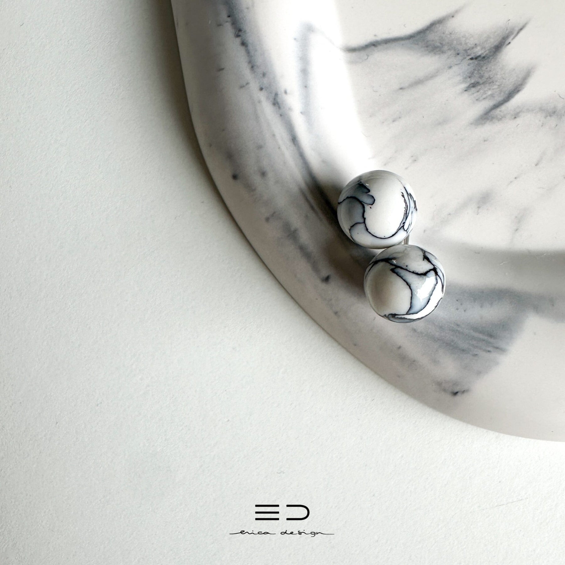 bulb uhani | marble črna