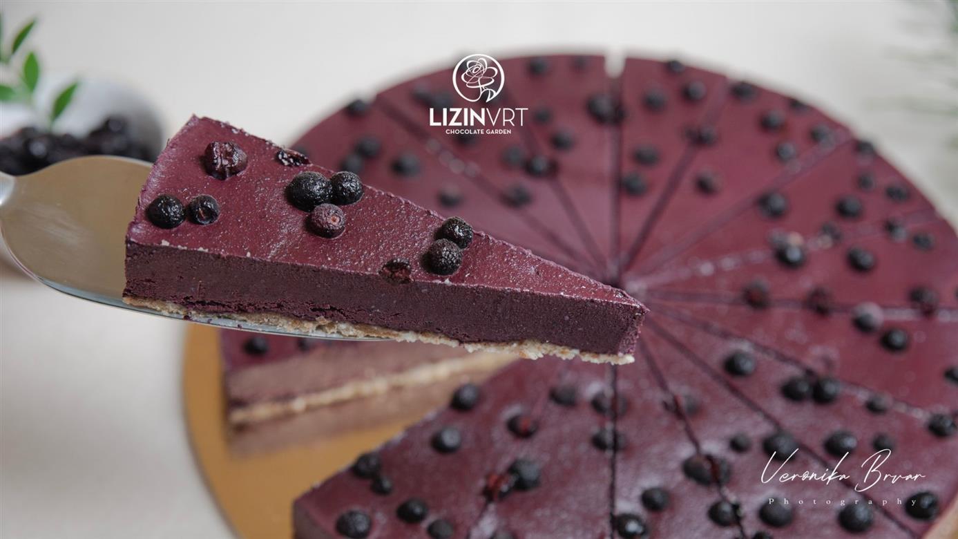 Fresh cake with ECO certificate - BLUEBERRY (large/16 pieces)