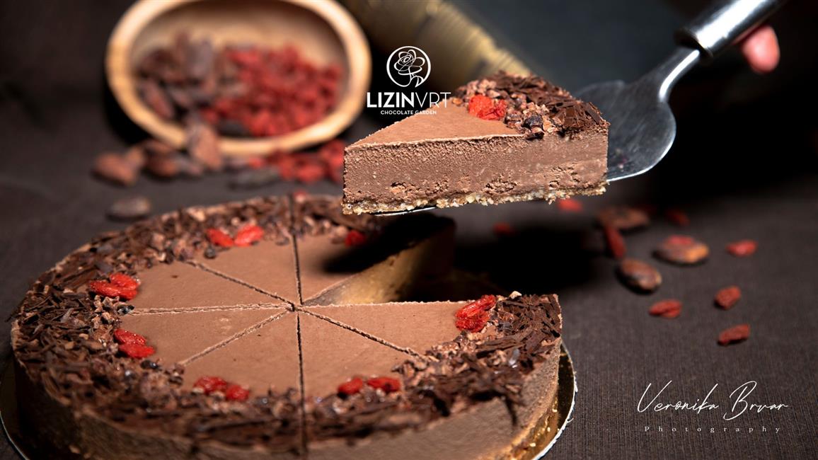 Fresh cake with ECO certificate - MONO - chocolate (small/8 pieces/diameter-18)