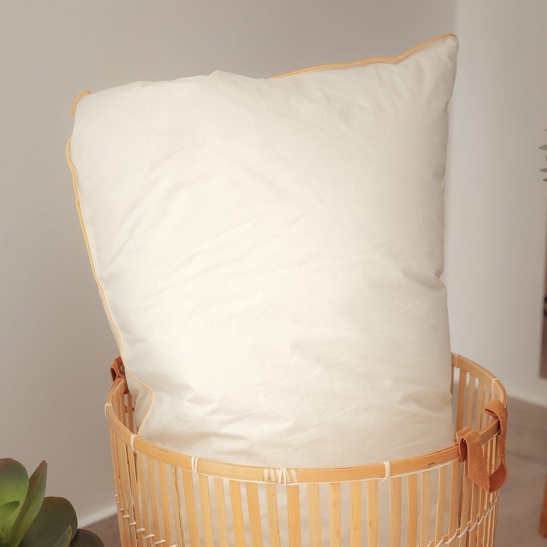 Viva pillow (down, feathers)
