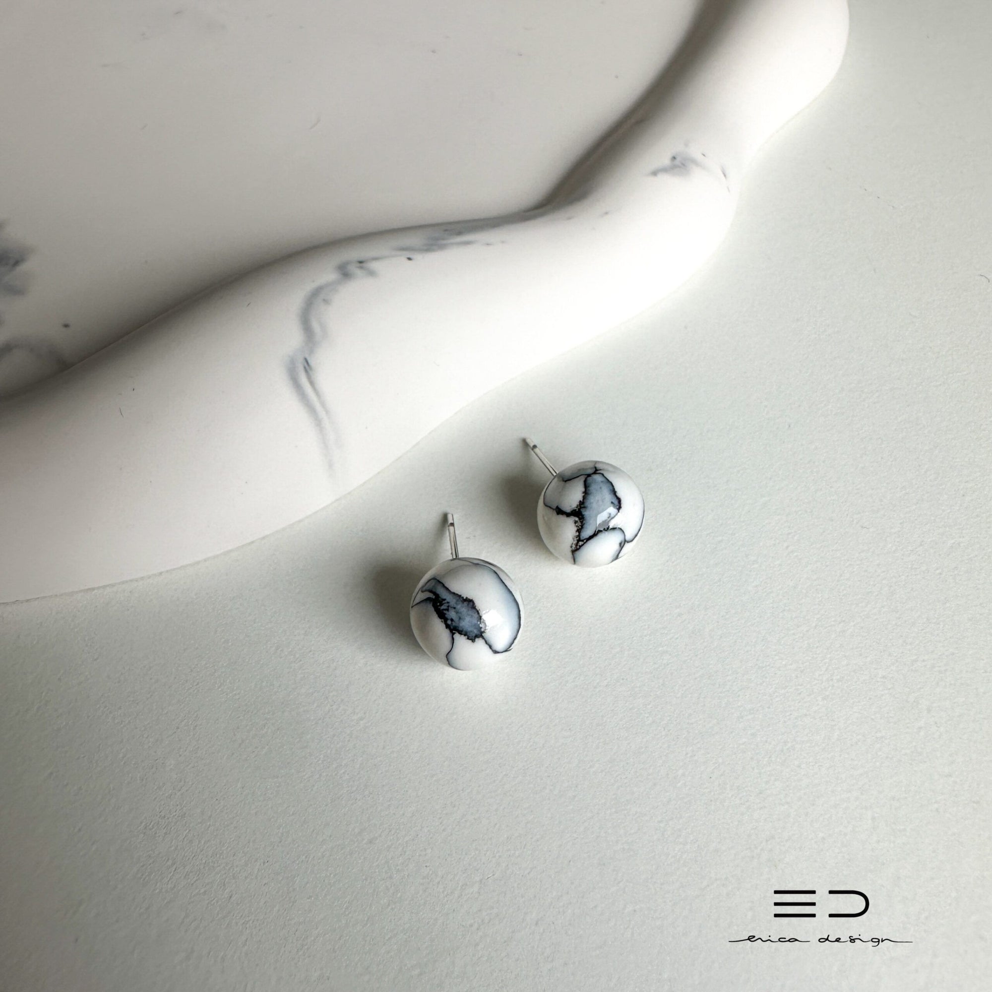 bulb uhani | marble črna