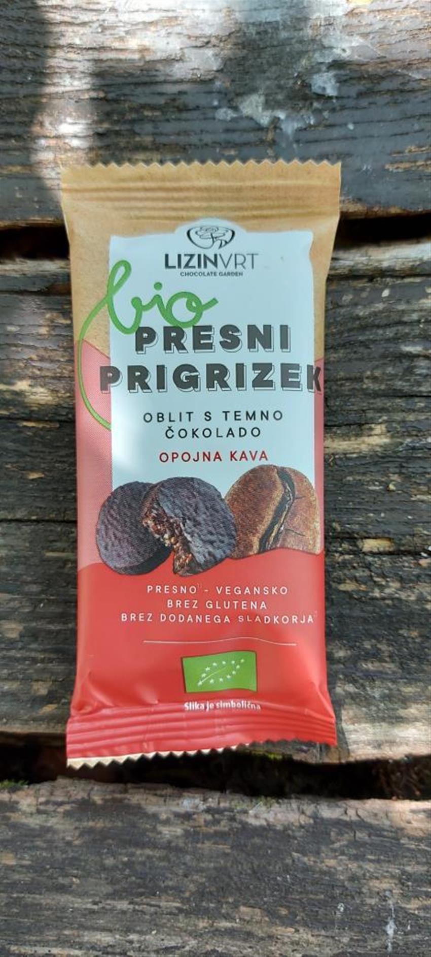 Organic raw snack covered in dark chocolate - coffee 30 g (PACKAGE 5+1 free)