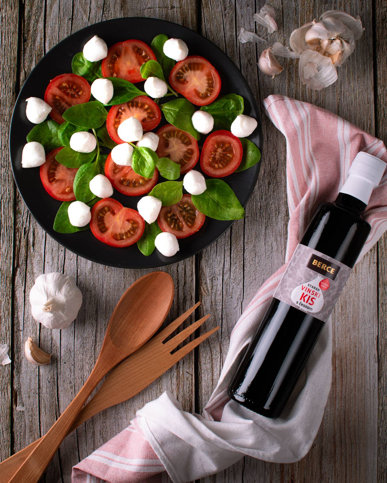 Staran vinski kis s česnom 0,5l